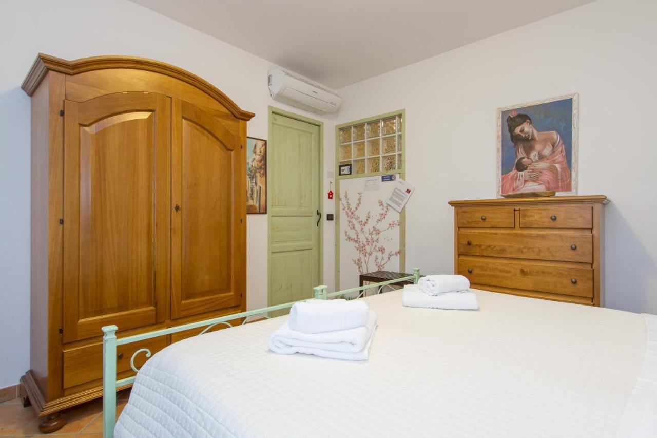 Le Camere Di Aladino Каругате Екстериор снимка